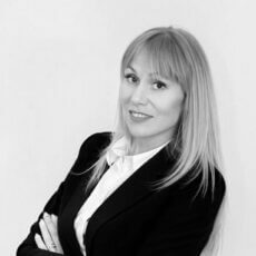 Наталья специалист по международной доставке товаров фармацевтической отрасли.